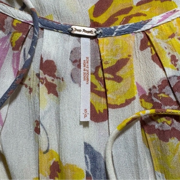Free People Lovestoned Floral Tunic size Small Crochet Button Down Tassels *read - Picture 11 of 13
